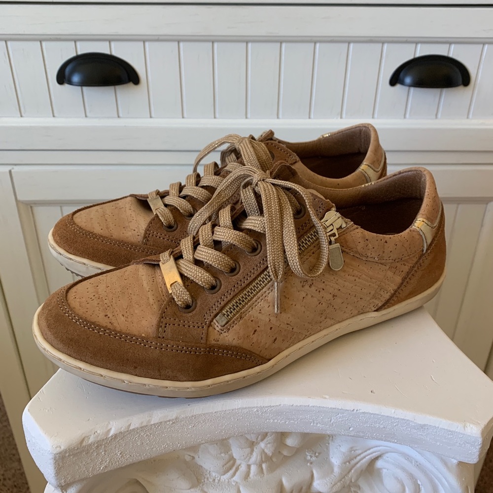 Cute trendy cork sneakers, made in Portugal